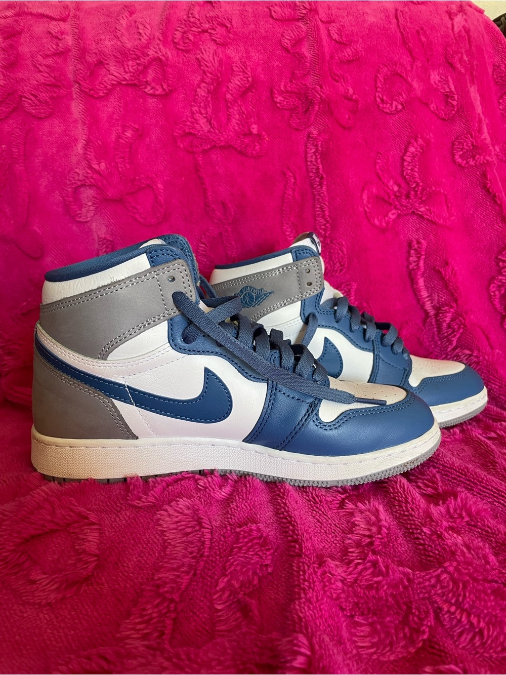 Nike Kids High-Top Sneakers in White, Blue & Gray